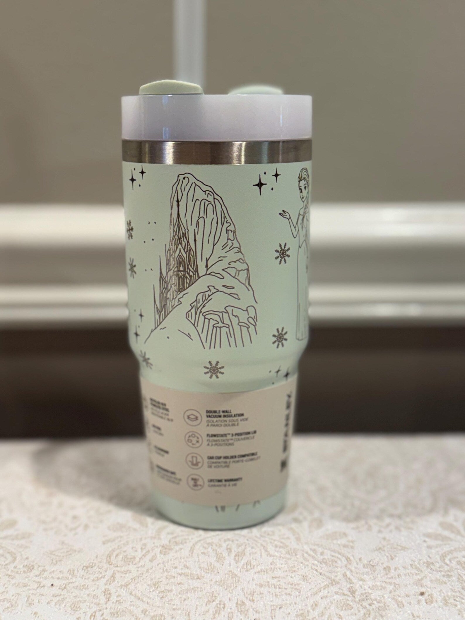 Tumbler with a design on a neutral background